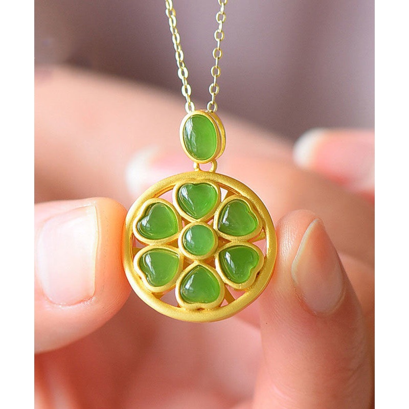 Fine Green Ancient Gold Heart Shaped Jade Four Leaf Clover Pendant Necklace