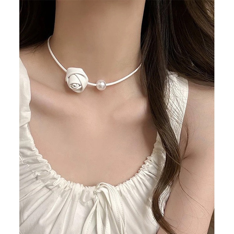 Elegant White Stainless Steel Pearl Rose Choker