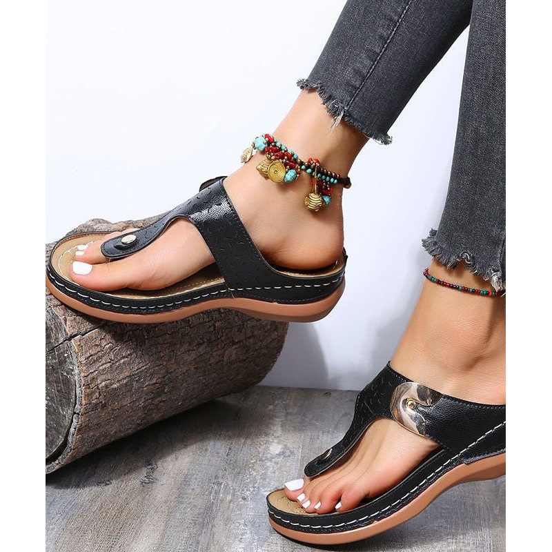 Black Sequined Rivet Splicing Beach Wedge Thong Sandals
