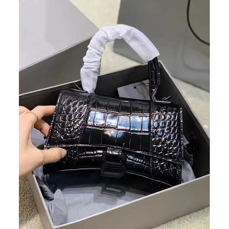 Chic Black Versatile Faux Leather Tote Handbag