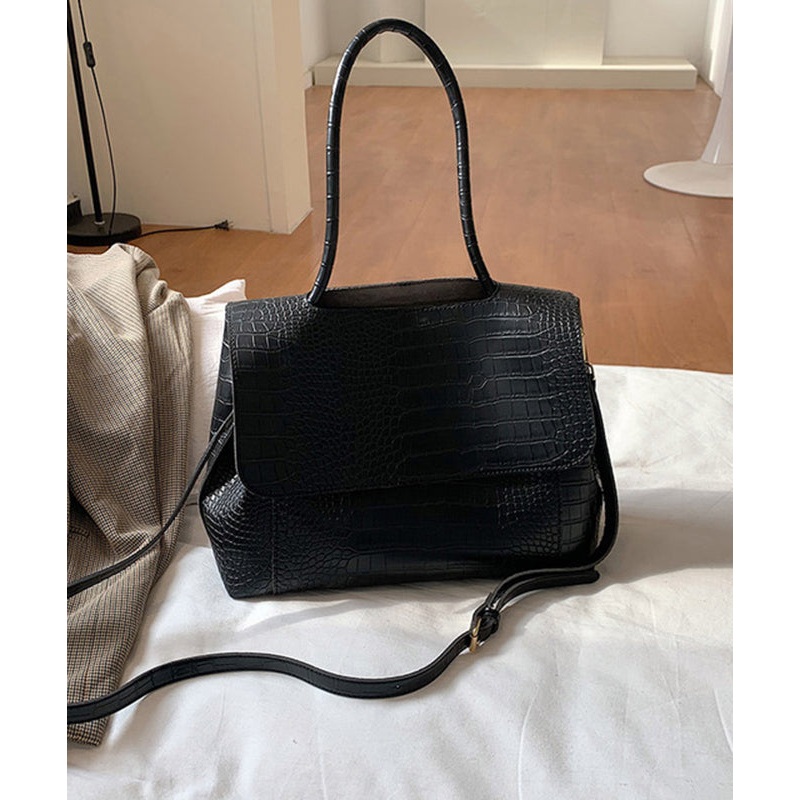 Vogue Black Zippered Faux Leather Satchel Handbag