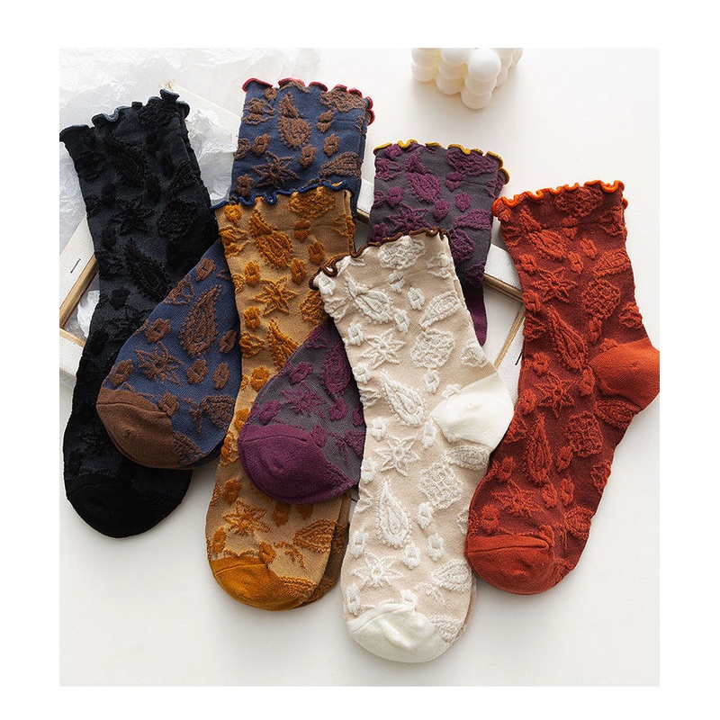 Art Jacquard Ruffled Cotton Mid Calf Socks