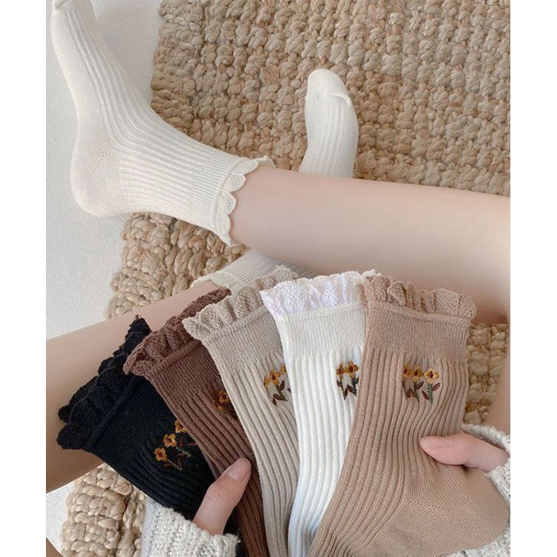 Beautiful The Sunflowers Embroideried Cotton Mid Calf Socks