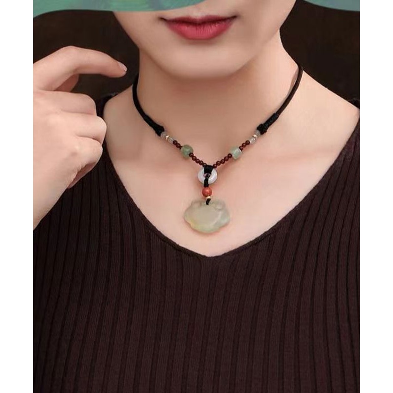 Retro Red Jade Gem Stone Pendant Necklace
