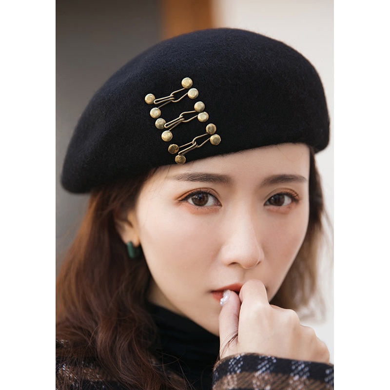 Unique New Black Rivet Decorated Woolen Beret Hat