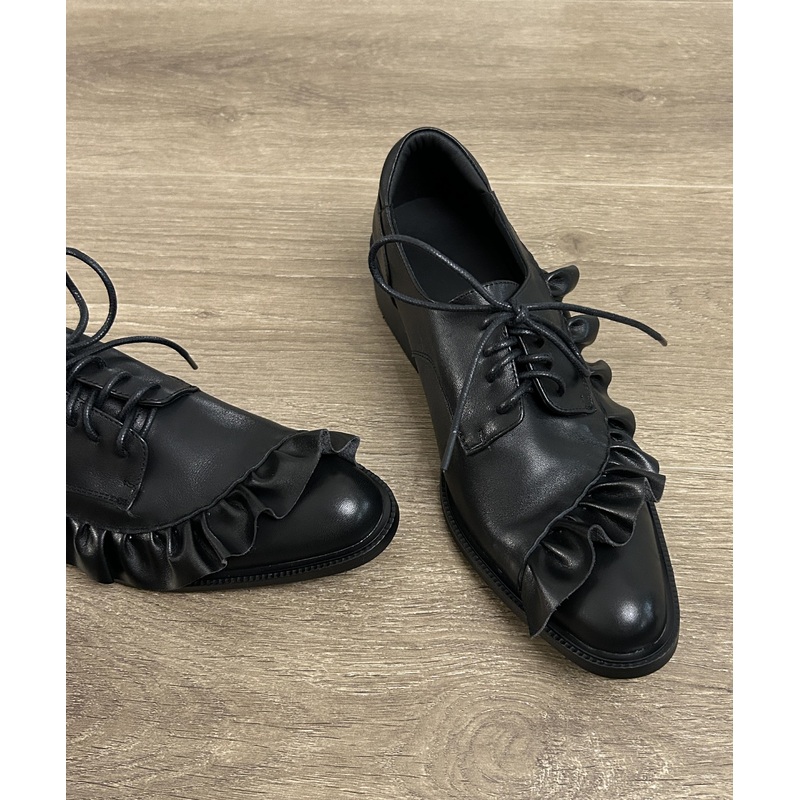 Original Design Black Ruffled Lace Up Splicing Flat Feet Shoes