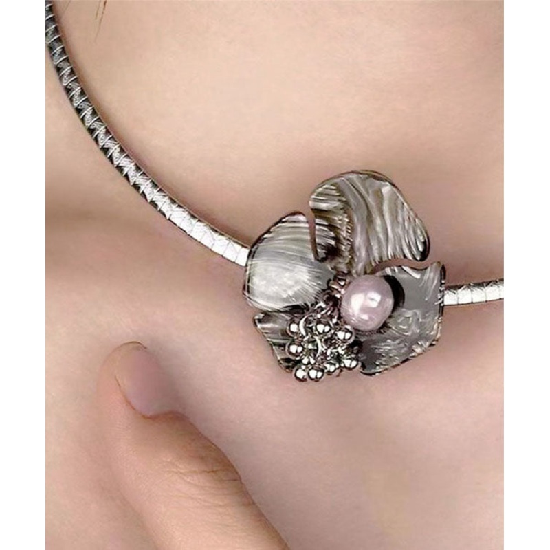 Loose Silk Stainless Steel Floral Choker