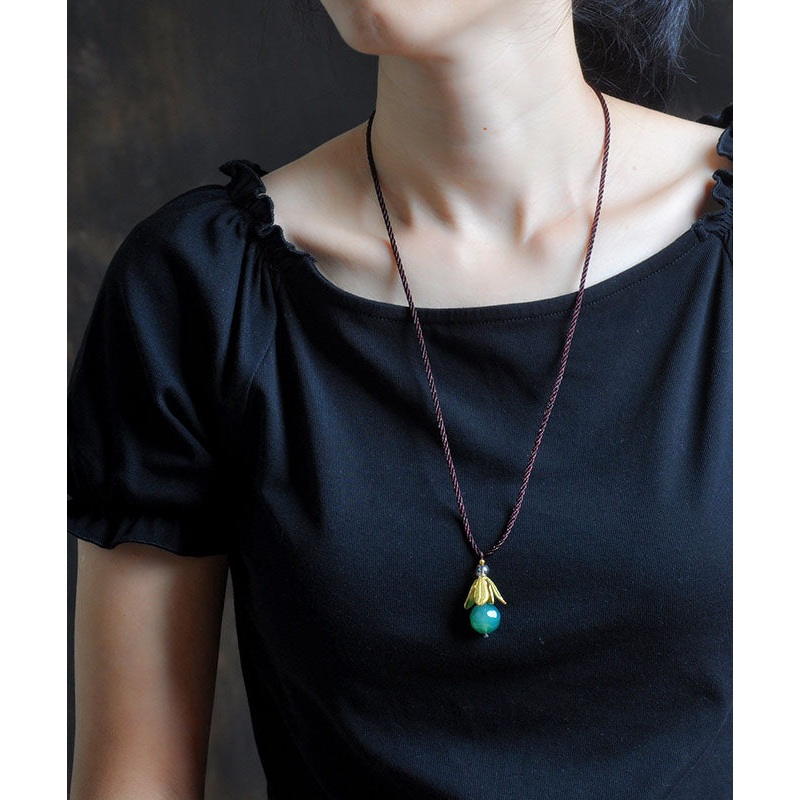 Vintage Green Hand Knitting Agate Golden Leaf Pendant Necklace