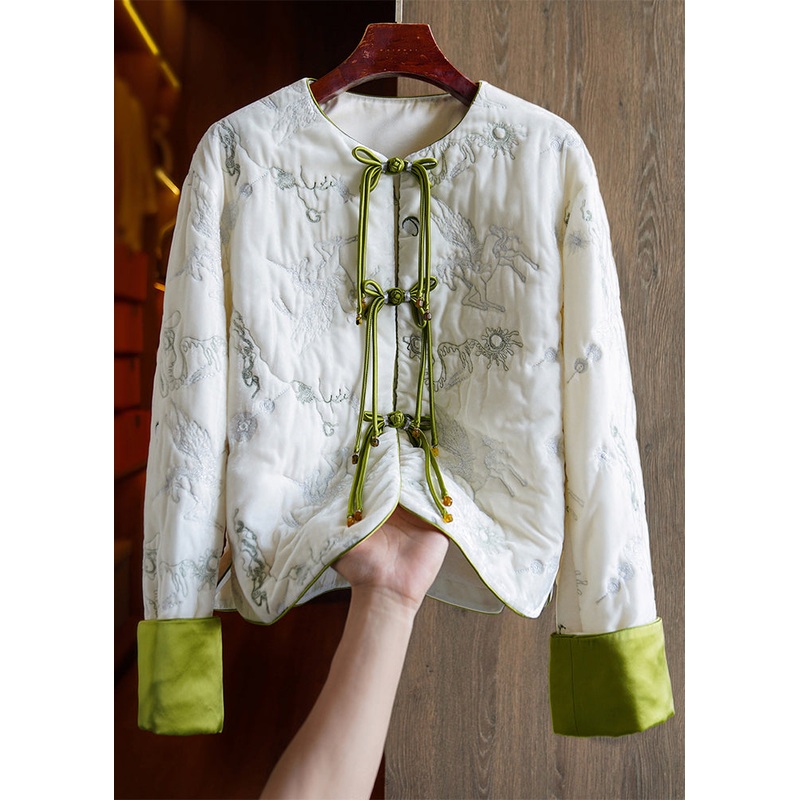 Chinese Style White Embroideried Button Silk Velour Parka Long Sleeve