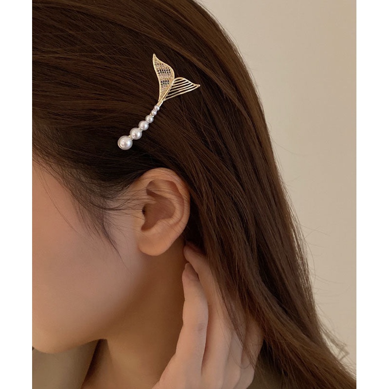 Elegant White Pearl Fish Tail Shark Clip Hairpin